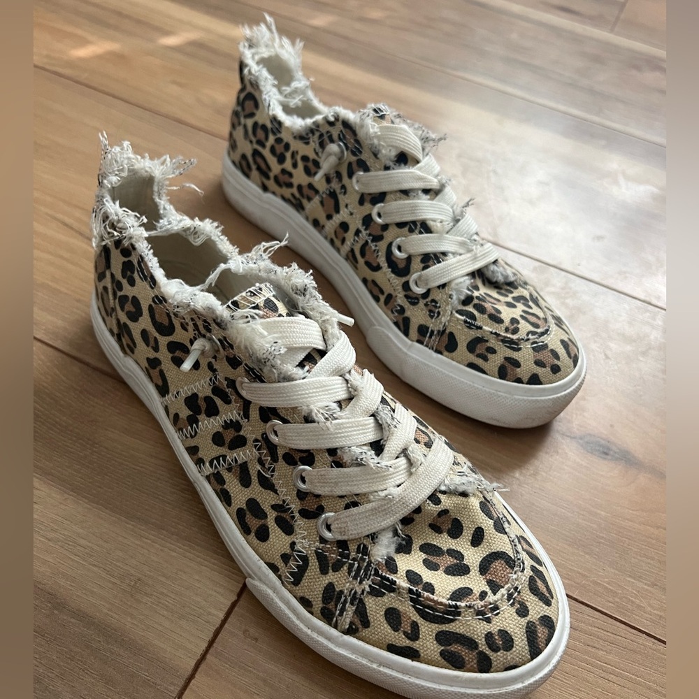 Leopard Print Casual Sneakers